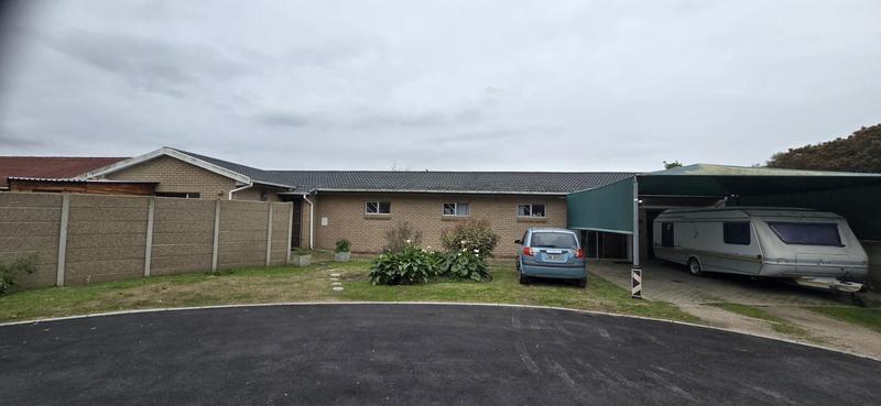 4 Bedroom Property for Sale in Klein Brak Western Cape